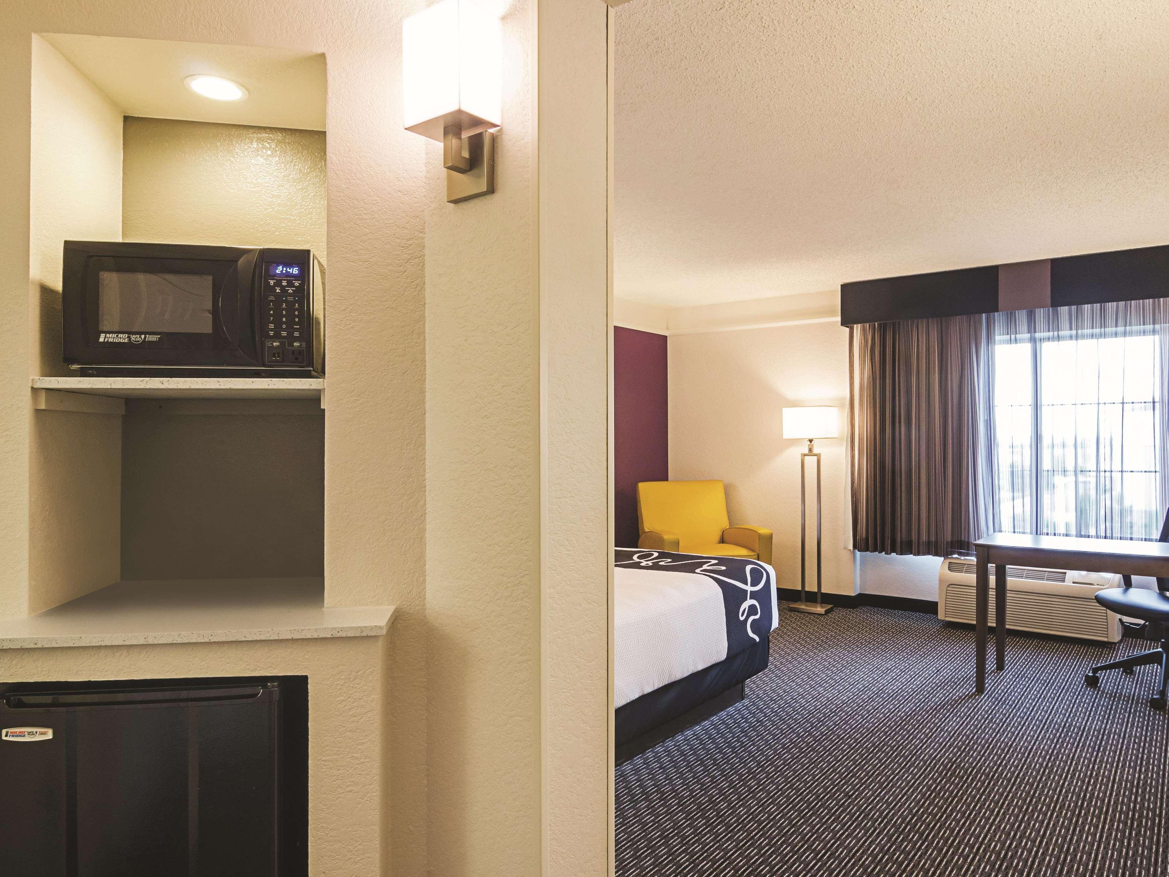 La Quinta By Wyndham Denver Airport Dia Exterior photo